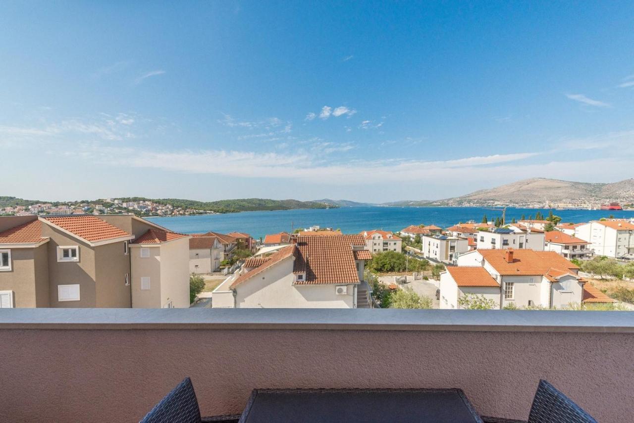 Apartments Ivana-Mira Okrug Gornji Exteriör bild
