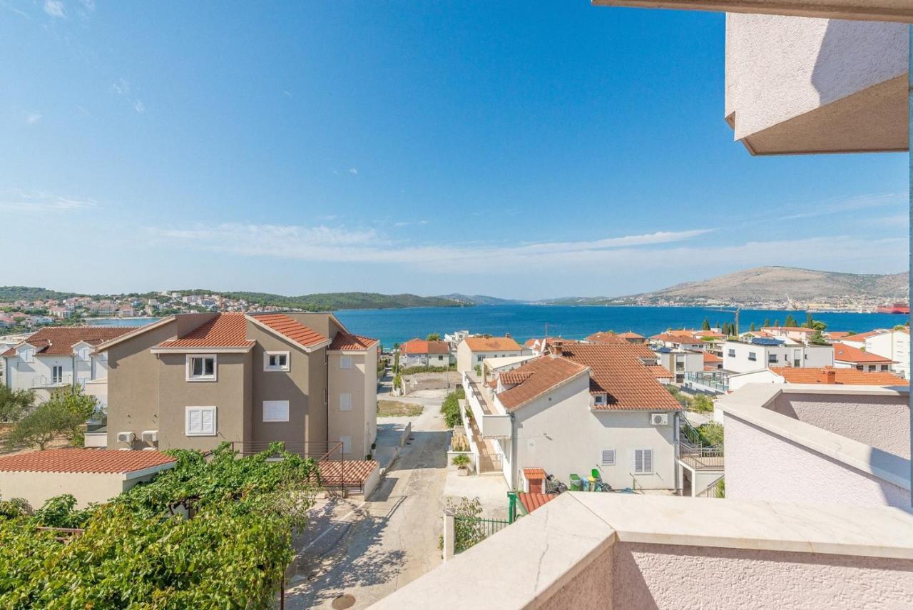 Apartments Ivana-Mira Okrug Gornji Exteriör bild